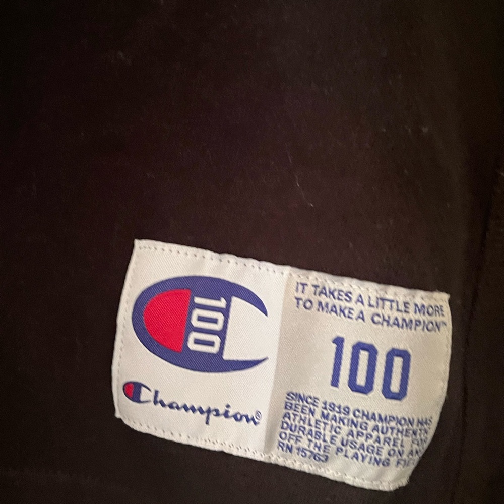 Champion Tshirt - Picture 5 of 11